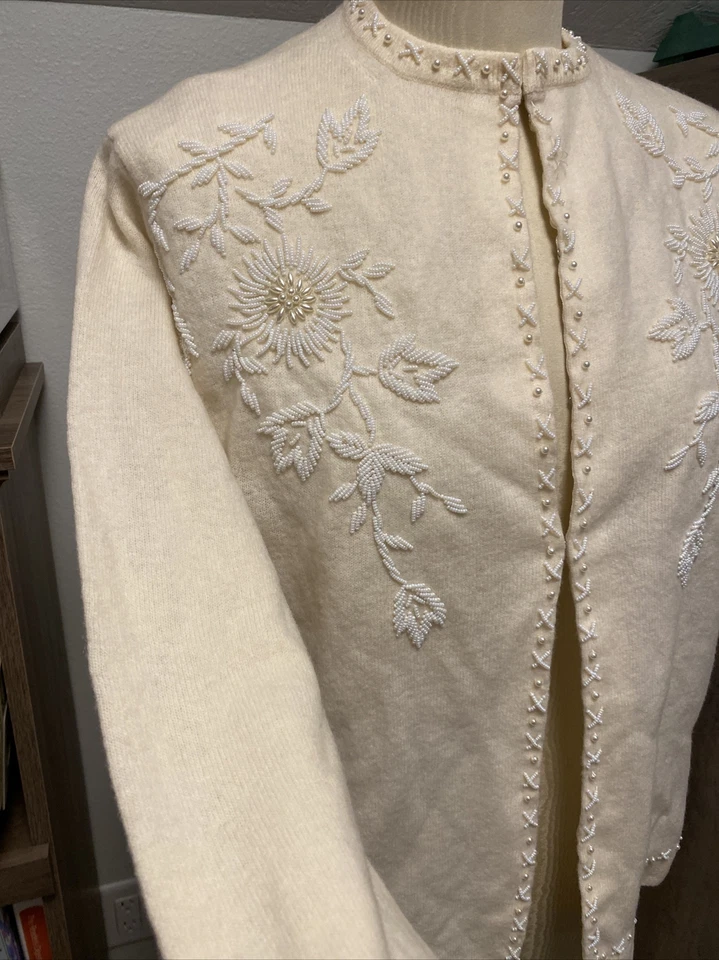 Fabuloso Cárdigan Suéter Marfil Blanco Con Cuentas Forrado Lana de Cordero Angora Talla 44 M/L Foto 2 de 4