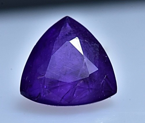0.65 Carat Fluorescent Phosphorescent Color Change Faceted Hackmanite Gemstone - Picture 2 of 8