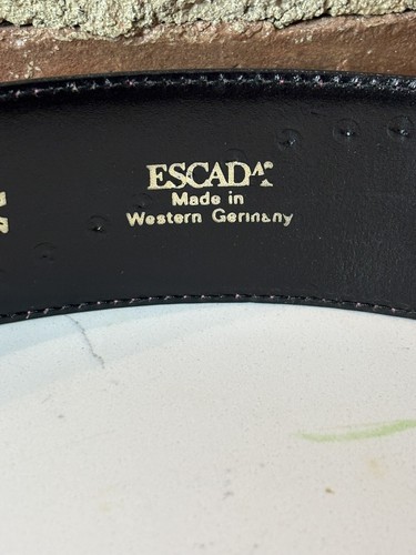 Vintage 80er ESCADA rosa Leder & Gold Nieten Fisch verziert Gürtel 32 Zoll - Bild 6 von 17