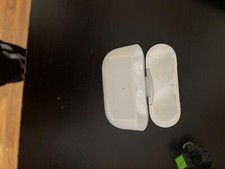 Genuine Apple AirPods Pro 1st Gen Replacement charging case only  A2190 