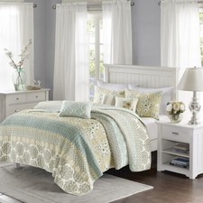 Madison Park Willa 6 Piece Cotton Quilt Set with Throw Pillows