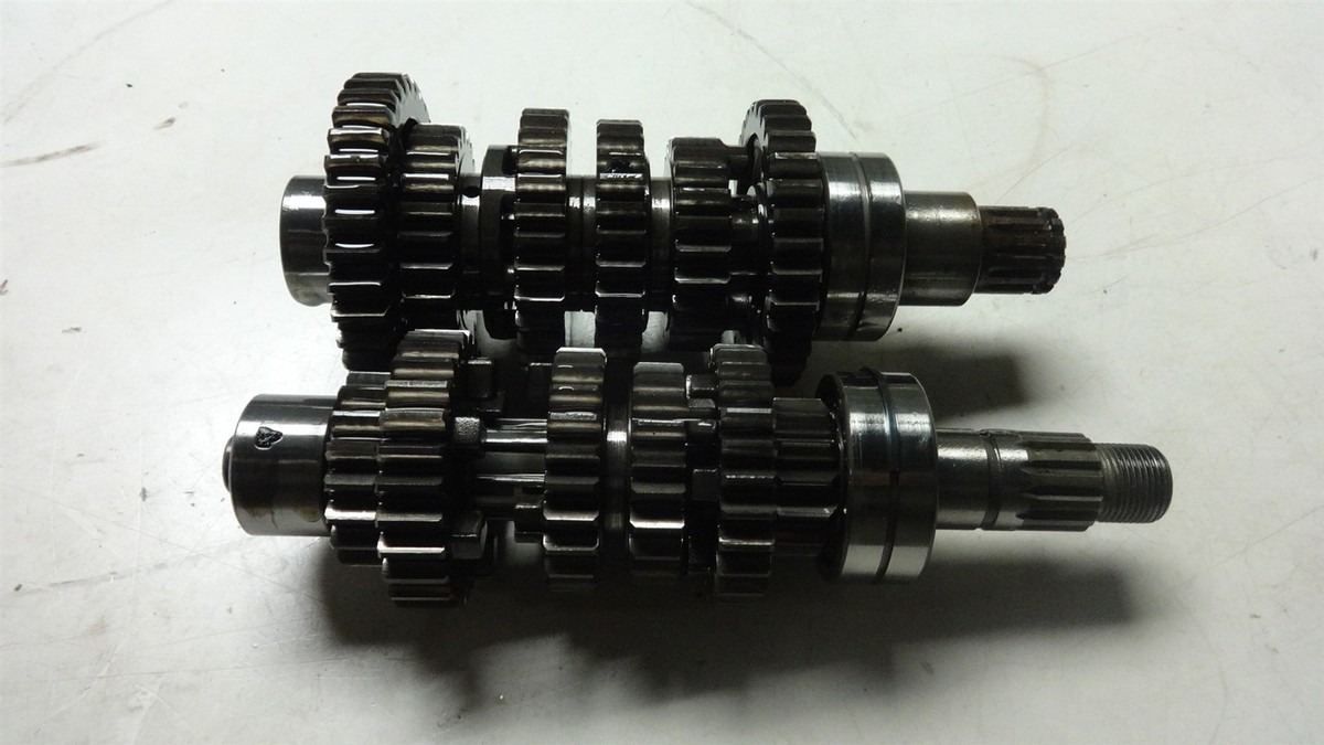 85 KAWASAKI ZX600 GPZ NINJA ZX 600 KM109B ENGINE TRANSMISSION GEAR