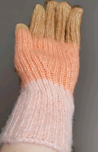 New Day Womens Knitted Hat And Glaves Set Fluffy Pastel Colors - Picture 9 of 9