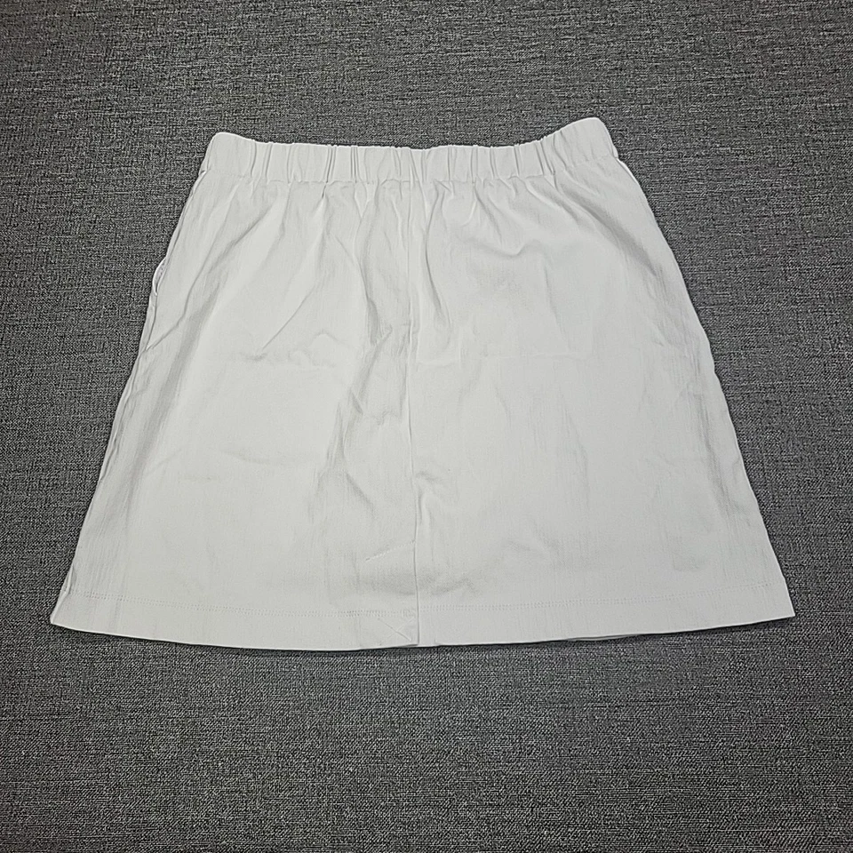 Falda corta Isaac Mizrahi Live Pull On con bolsillos talla pequeña falda blanca incorporada en pantalones cortos Foto 4 de 4