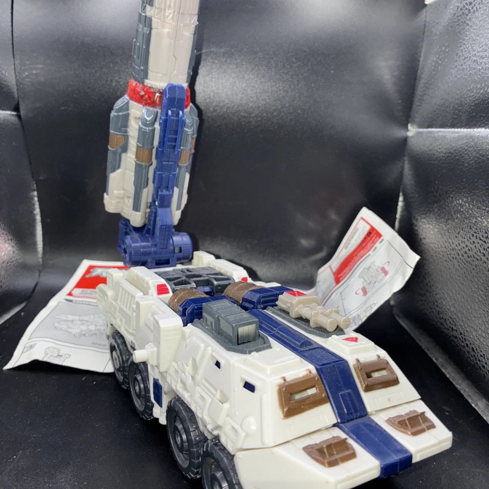 Transformers Cybertron Ultra CYBERTRON DEFENSE RED ALERT With Instructions - Image 3 of 4