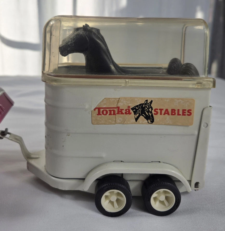 Camioneta pick-up rosa de acero prensado TONKA de colección de los años 70 hecha en EE. UU. Foto 3 de 4