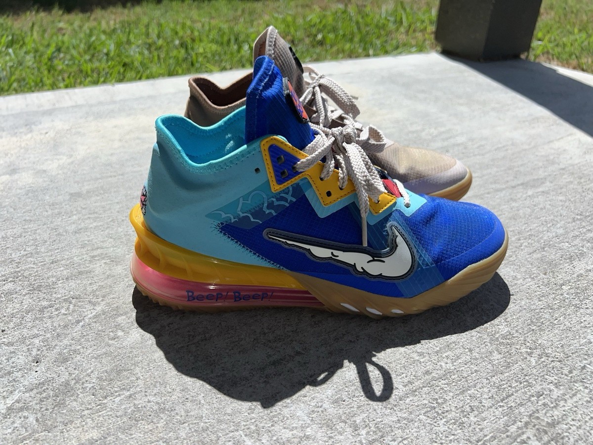 NIKE レブロン18 SPACE JAM LeBron James 18 Space Jam “Looney Tunes” Wile E Vs Roadrunner