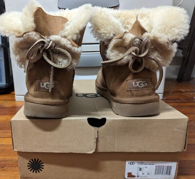 UGG Australia Womens Bailey Bow II Boots, Chestnut