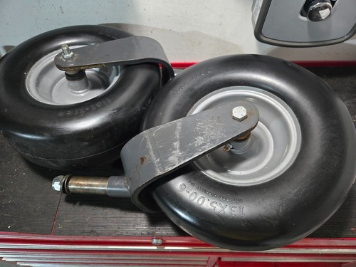 Kubota ZD221 Front Wheel Caster K3272-18123 K3271-18020