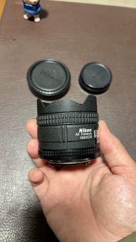 Nikon Nikkor 16mm f2.8 D AF Fisheye Lens for Nikon F - Picture 2 of 8