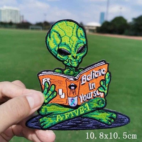 Alien UFO Patch-Heat-Adhesive Embroidered Iron On Patches Clothing DIY Accessory - Picture 6 of 33