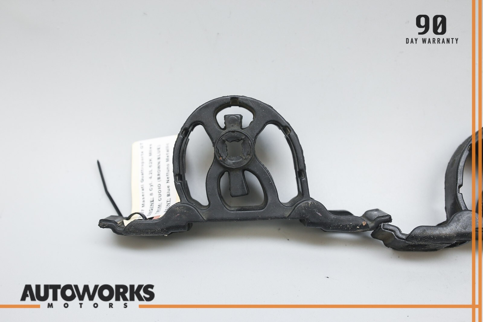 05-08 Maserati Quattroporte M139 Exhaust Hanger Rubber Mount Bracket Set OEM