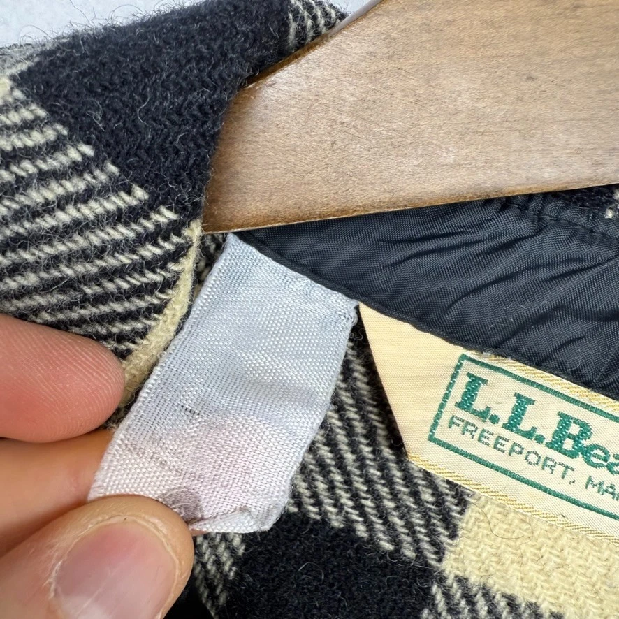 Vintage LL Bean Flannel Shirt Men's Large White Black Buffalo Check Wool 90s - Image 4 of 4