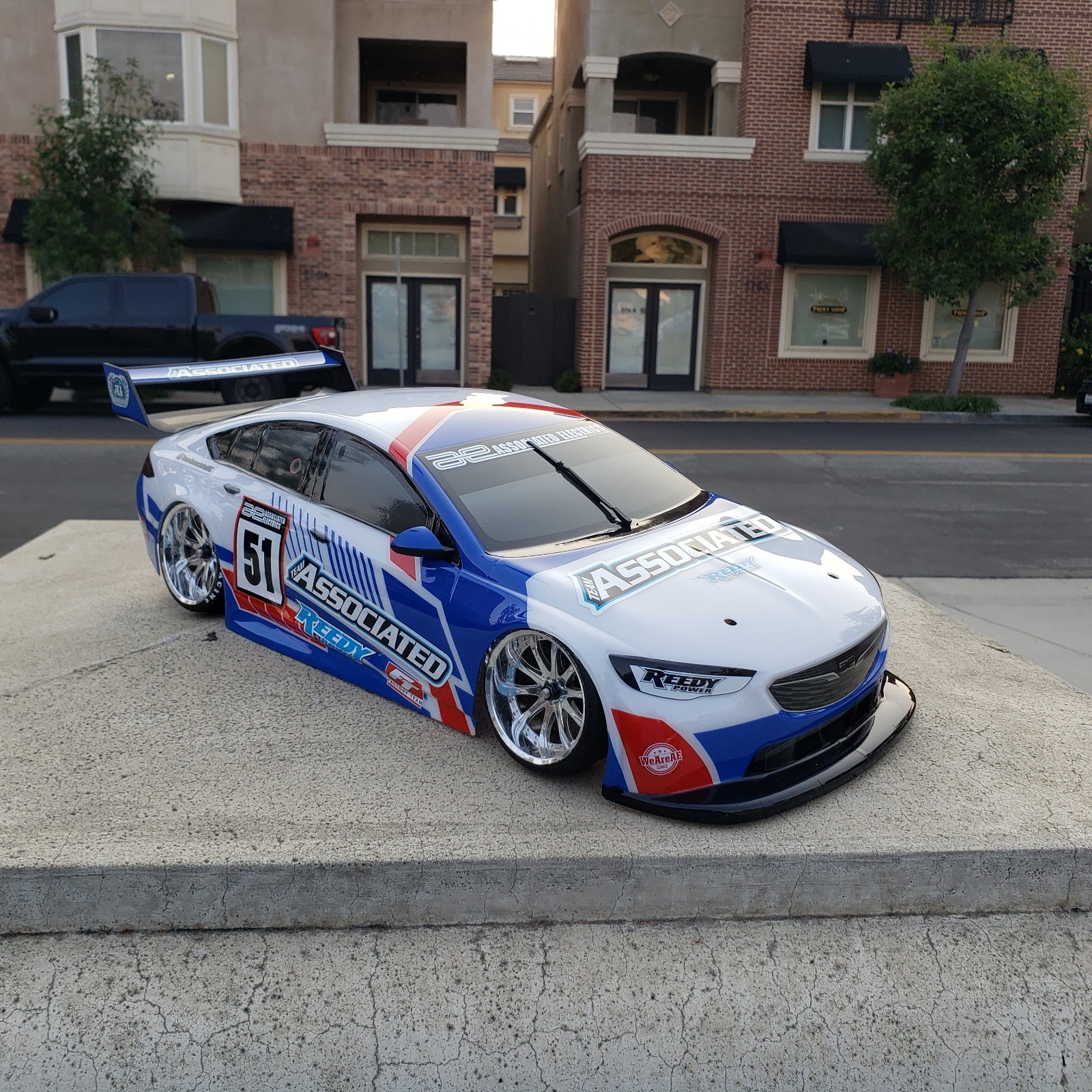 Picture 1 of 10