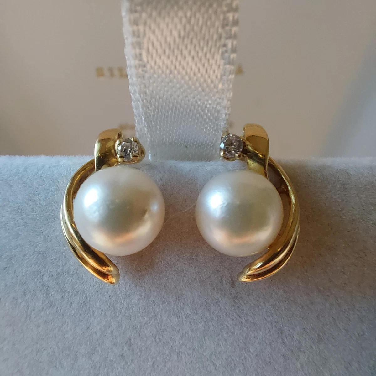 Mono orecchino con lettera in oro giallo 18kt - ORO&CO - Luxury Zone