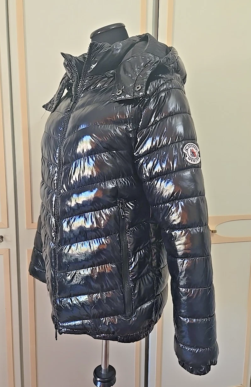 Bleecker and Mercer Men's Black Puffer Jacket~ EUC, Shiny, Lightweight, Warm~ M