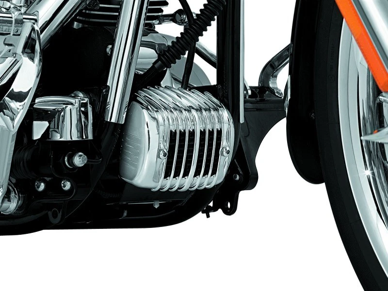 Cubierta reguladora cromada Kuryakyn para Harley Softail 7839 2001-2017 Foto 4 de 4