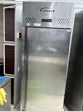 Second-hand take-away kitchen appliances are sold together