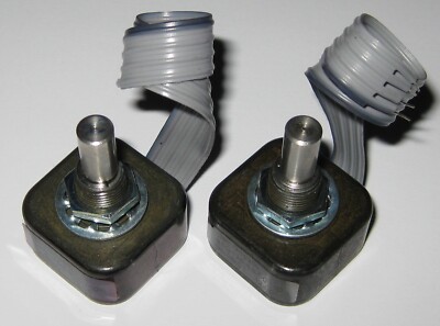 2 X Oak / Grigsby Rotary Encoder - 128 PPR   2 Channel Full Quadrature   1'' Squa
