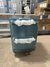 Thermador  24" Built-In Undercounter Freedom Collection Refrigerator T24UR925DS