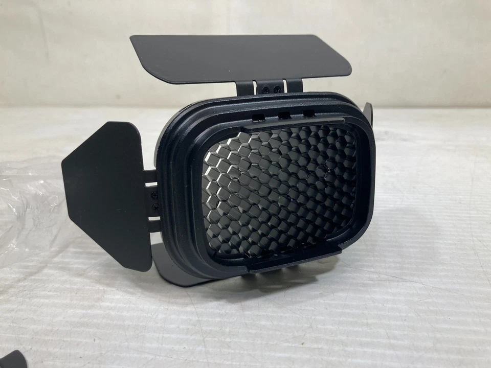 2 NEW Flashpoint Barndoor Kit for The eVOLV 200 Fresnel Head with 4 Color gels - Image 4 of 4