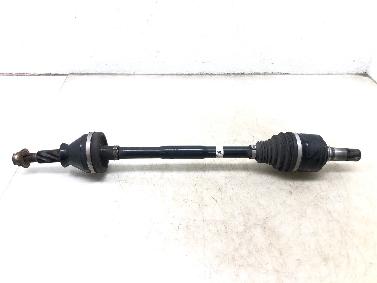 2014-2020 MASERATI QUATTROPORTE AWD RIGHT PASSENGER REAR AXLE SHAFT OEM.