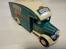 matchbox models of yesteryear 1931 Morris Van YGB18 CASCADE Premium Lager , TOP