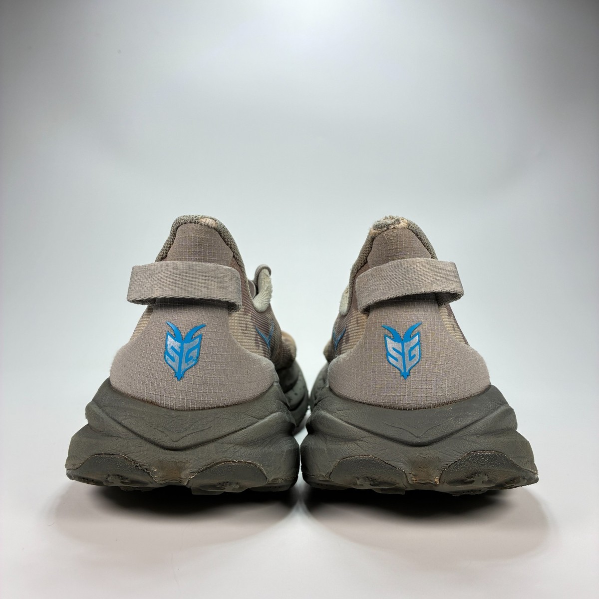 Hoka One One Speedgoat 6 Gray Blue Trail Running Shoes  display picture 3