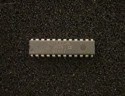 1x  AD7537JN  Analog Devices LC2MOS Loading Dual 12-Bit D/A converter DAC PDIP24