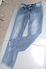 Wrangler Straight Leg Jeans Size 9/10 34L Medium Wash EUC Womens