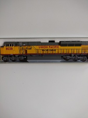 176-5607 Kato EMD SD90/43 MAC Union Pacific Locomotive N Scale #8038    NOS