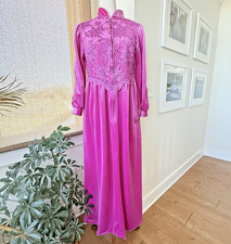 Samye Velour House Coat Hostess Robe M Fuchsia Lace Vintage USA Velvet Lace