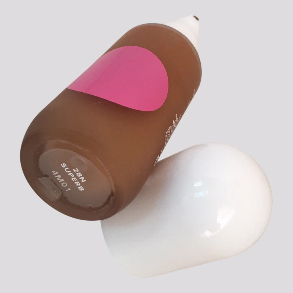 Benefit Cosmetics - The POREfessional Smoothing Foundation SHADE: 28N SUPERB - Image 4 of 4