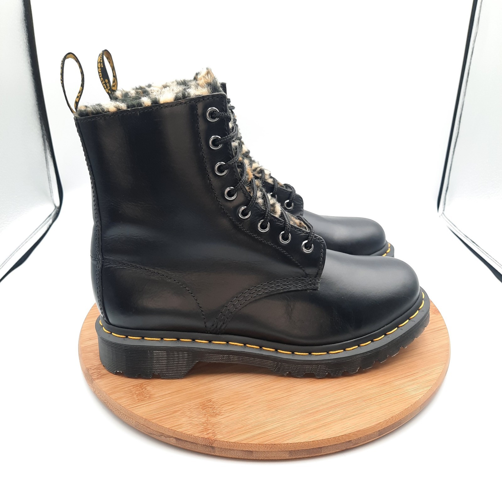 Dr Doc Martens 1460 Serena Leo Womens Size 9 Boots Black Leopard Faux Fur Lined