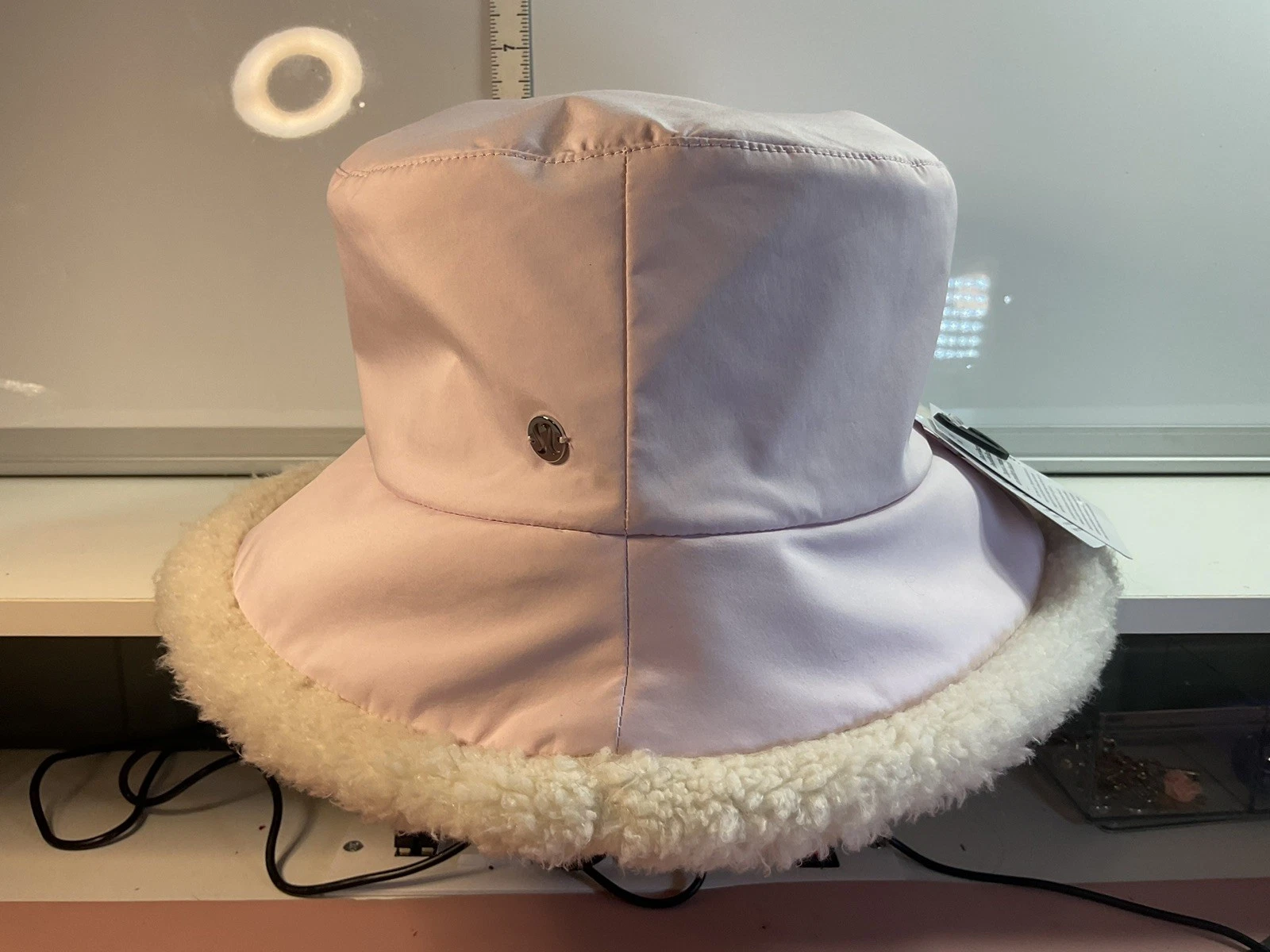 Lululemon Boucle Fleece Reversible Bucket Hat NWT Blissful Pink/ Ivory