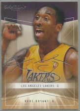 Kobe Bryant - 2004-05 Fleer/Skybox - Autographics #17