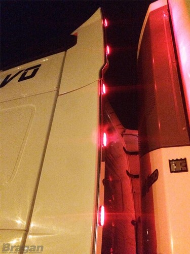Kit de tiras de viento perimetral + LED para Volvo FH Series 2 y 3 Globetrotter XL - Imagen 8 de 12