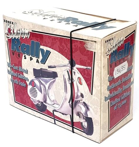 Xonex 1/12 Scale Diecast 13635 - Rally Vespa Scooter Motorbike - Silver - Picture 5 of 5