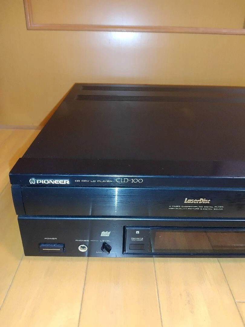 Pioneer CLD-100 CD CDV LD Laser Disc Player W/Remote controller F/S Japan