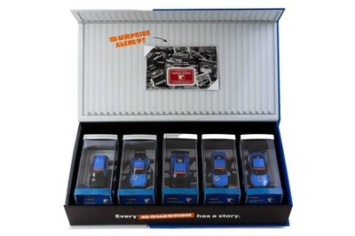 1:64 Tarmac - Works 10th Anniversary Box Set 5 Cars + Cards - Black Blue