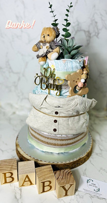 Pampers Windeltorte Baby Geschenkset unisex 3M Body Spucktuch Teddy Topper