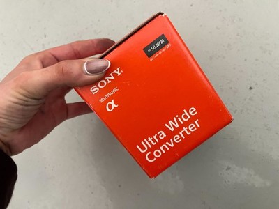 Sony SEL075UWC Ultra Wide Converter for SEL28F20 with Pouch & Manual