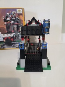 Lego 6089 Stone Tower Bridge - 100% Complete With Manual Box Plastic Tray & Bags