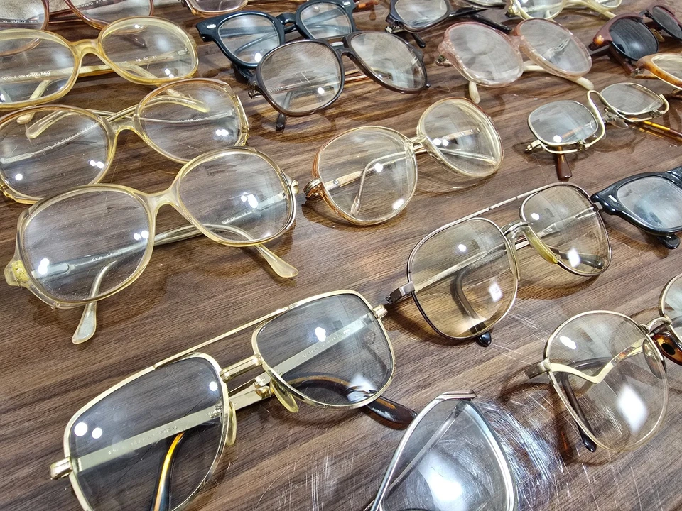 Estuches vintage para gafas y gafas de sol A/O Japón Francia Italia (LOTE de 29) Foto 3 de 4