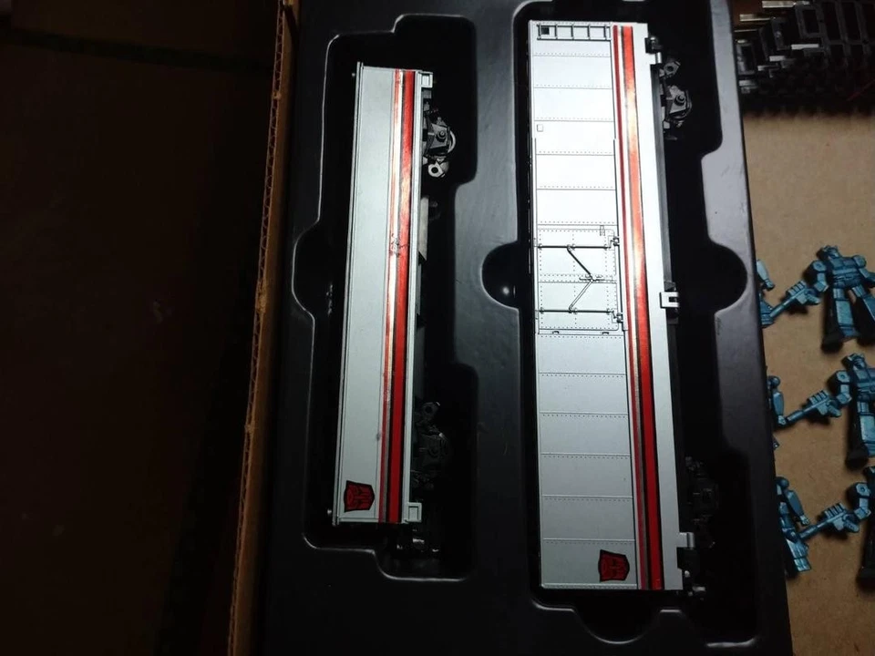 TYCO Transformers Electric Train & Battle Set Vintage - Image 3 of 4