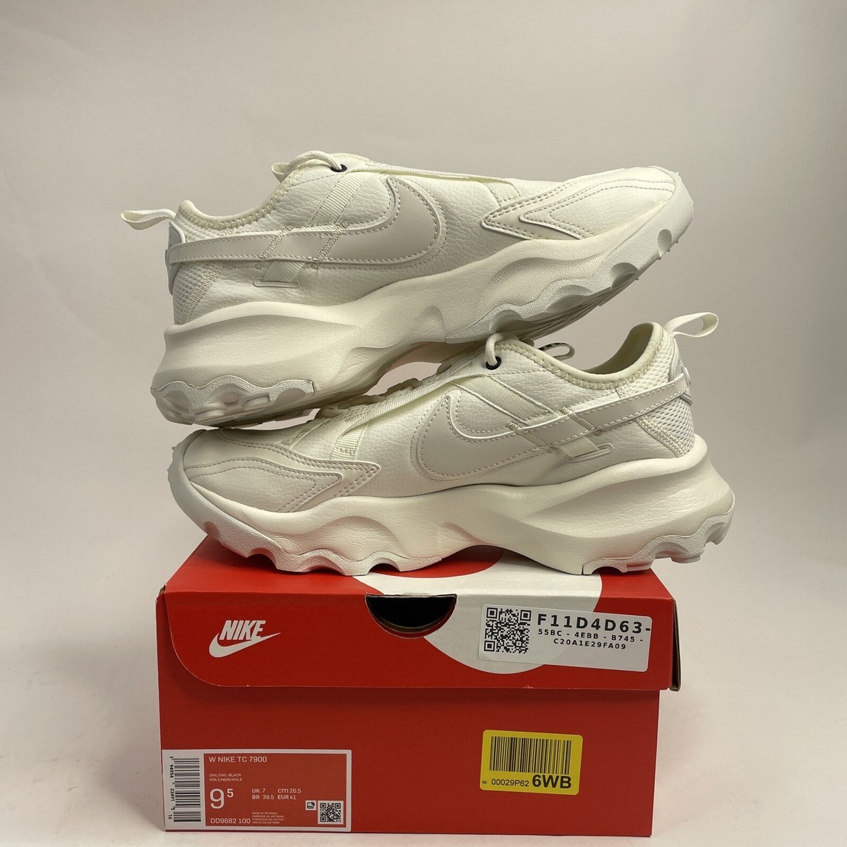 Nike TC 7900 WMNS “Sail Black” DD9682-100 Women's 9.5 New | eBay