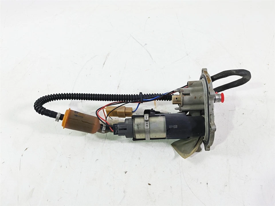 Ducati Monster 1100 S 2009 bomba de gasolina combustible - probado - video 16023791A Foto 3 de 4