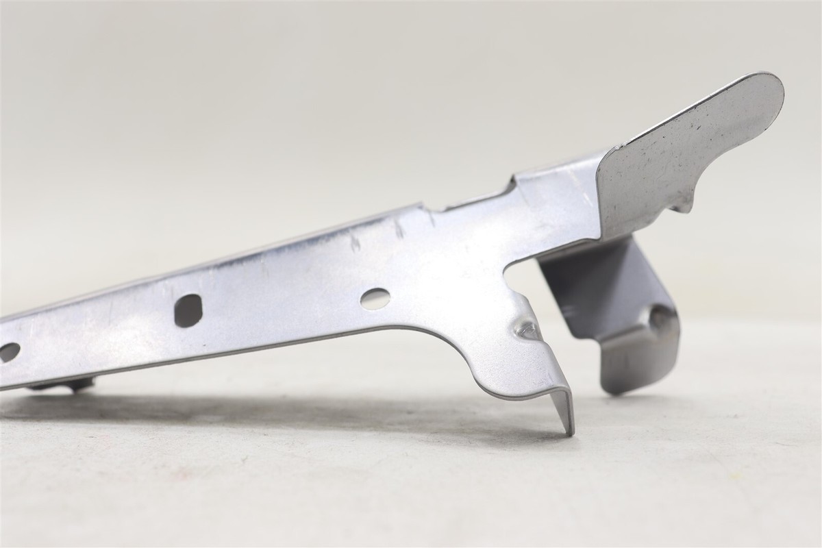 NEW OEM Isuzu Floor Panel Bracket Right 8975893844 Isuzu NPR