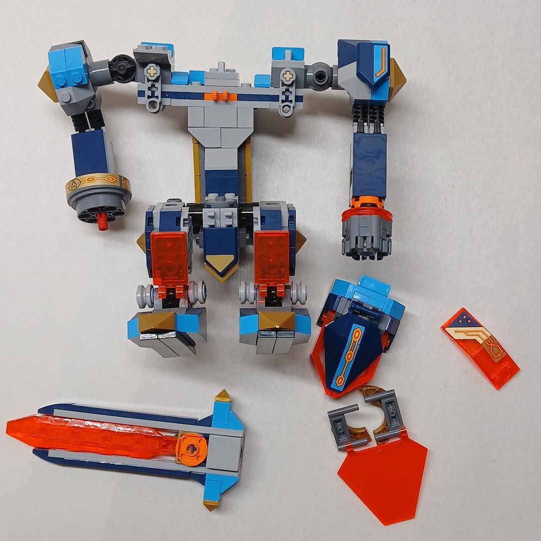 LEGO 72004 - Nexo Knights Tech Wizard Showdown Incomplete