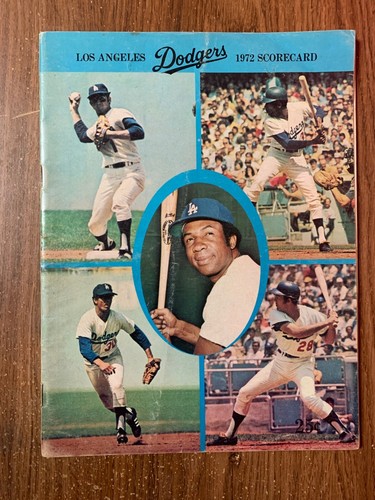 Major League Baseball Scorecards And Yearbooks Each Sold Separately - Picture 11 of 306